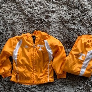 Kids Adidas UT lined warmup suit. Size 3T